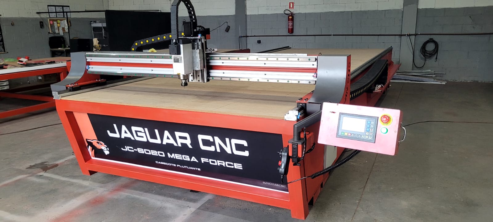 Máquina CNC 9
